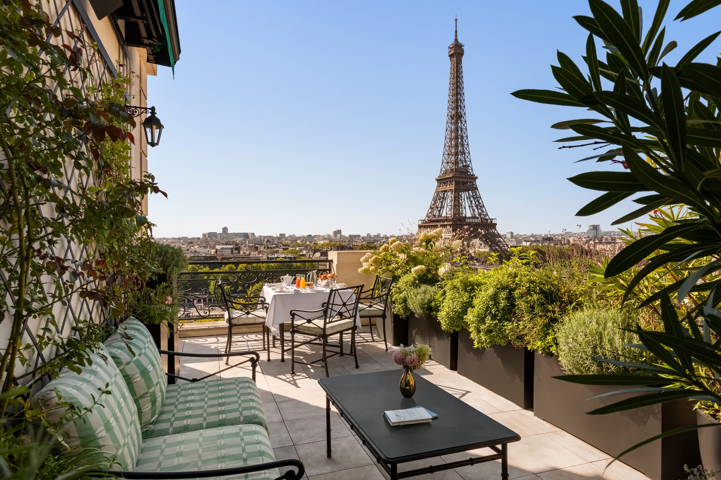 Terrace overlooking the Eiffel Tower